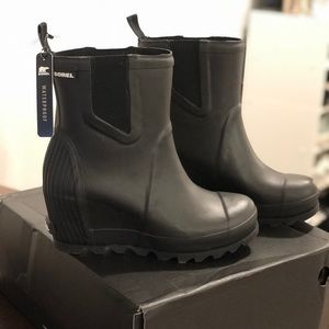 Black Rain Wedge Waterproof